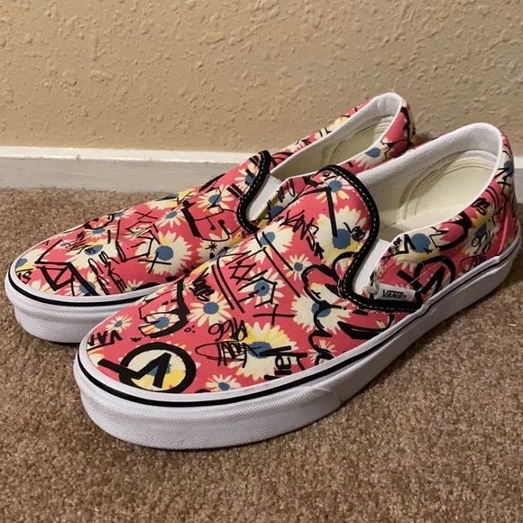 Pink Graffiti Lowtop Vans